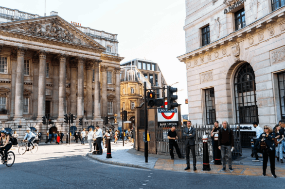 Is It Safe to Move Savings From a High Street Bank to a Challenger Bank